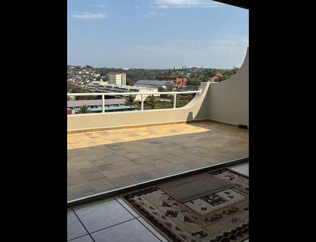 3 BEDROOM APARTMENT FOR SALE IN UVONGO BEACH